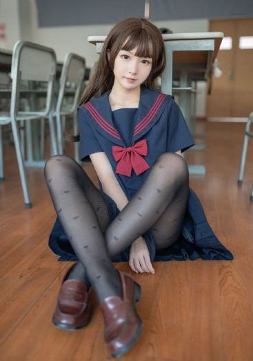 学生玩弄老师的私密部位_720高清视频播放